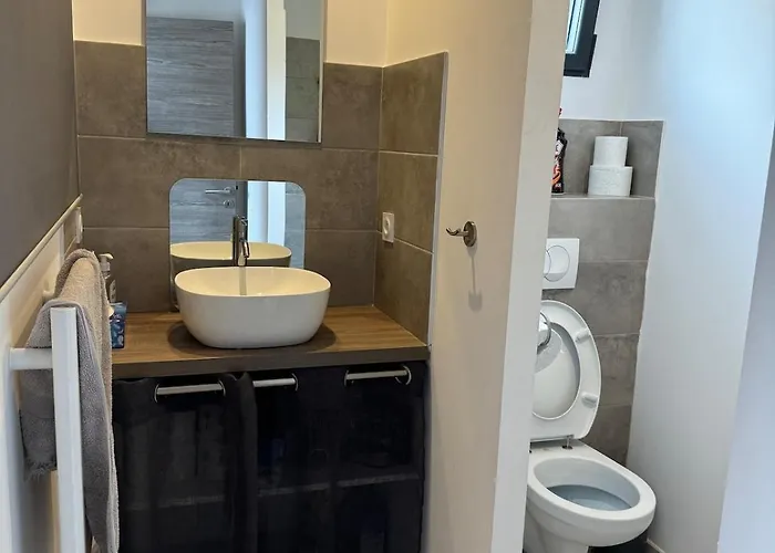 Magnifique Au Calme Avec Superbe Piscine Figari (Corsica)