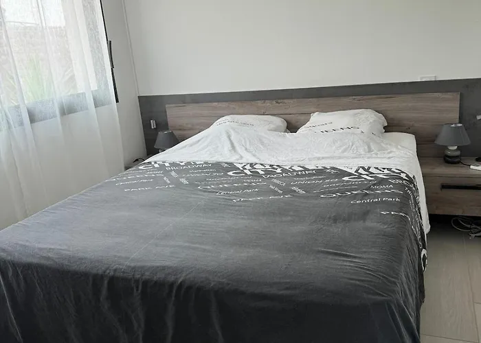 Magnifique Au Calme Avec Superbe Piscine Semesterbostad