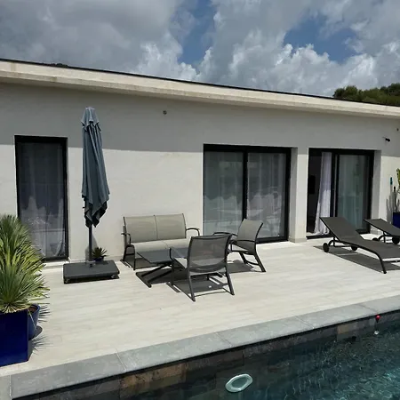 Magnifique Au Calme Avec Superbe Piscine * Figari (Corsica)